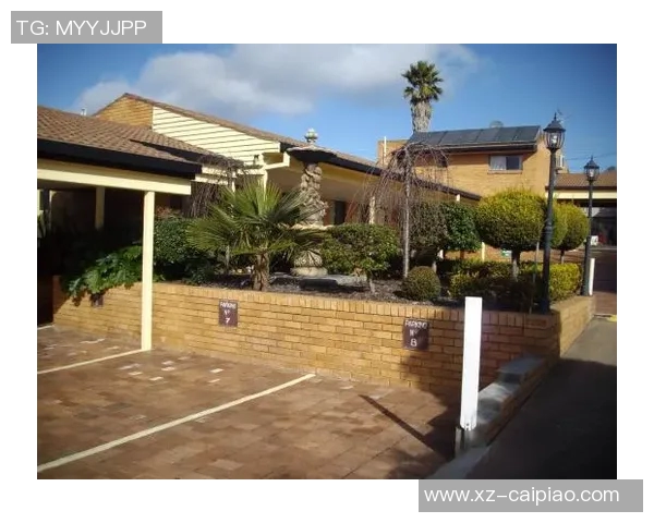 埃斯特旺与家人共同搬入新居,告别酒店生活开启新篇章 埃斯特旺与家人共同搬入新居,告别酒店生活开启新篇章